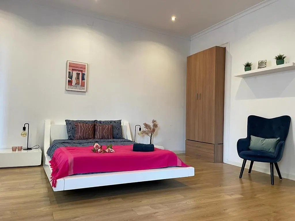 Hostel By La Rambla Rooms