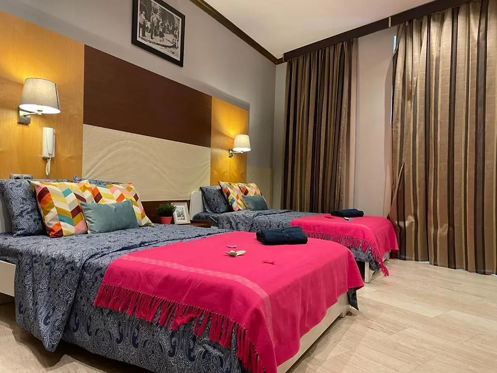 Hostel By La Rambla Rooms