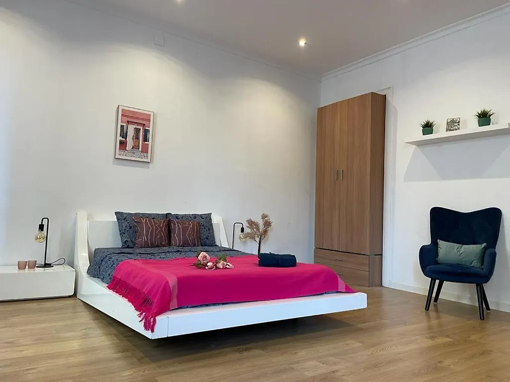 Hostel By La Rambla Rooms